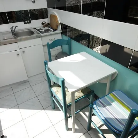Apartments With A Parking Space Stinjan, Pula - 7253 Apartment