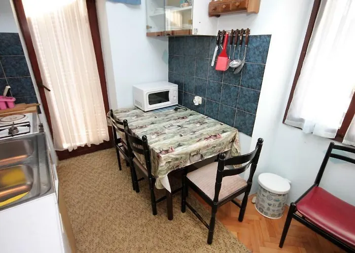 Lejlighed Apartments With A Parking Space Stinjan, Pula - 7253 Pula