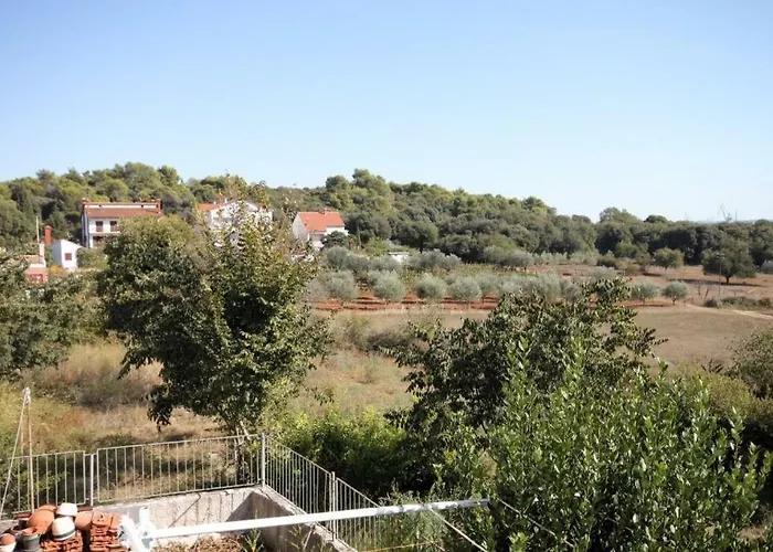 Apartments With A Parking Space Stinjan, Pula - 7253 Lejlighed Pula