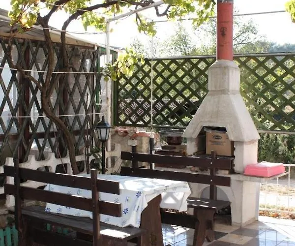 Apartments With A Parking Space Stinjan, Pula - 7253 Apartment Pula