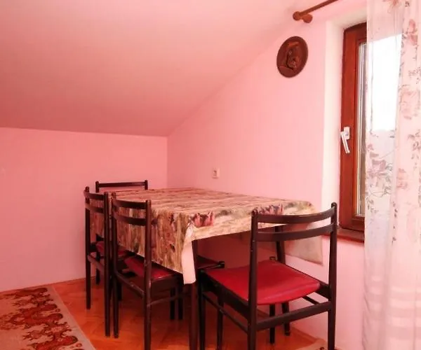 Apartment Apartments With A Parking Space Stinjan, Pula - 7253 *