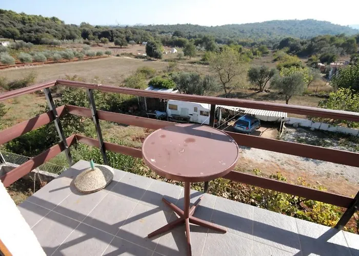 Apartments With A Parking Space Stinjan, Pula - 7253 Pula